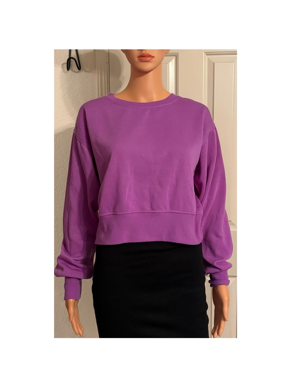 Socialite Purple Cropped Pullover Sweatshirt